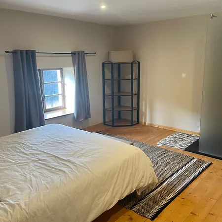 La Hutte Semesterbostad *