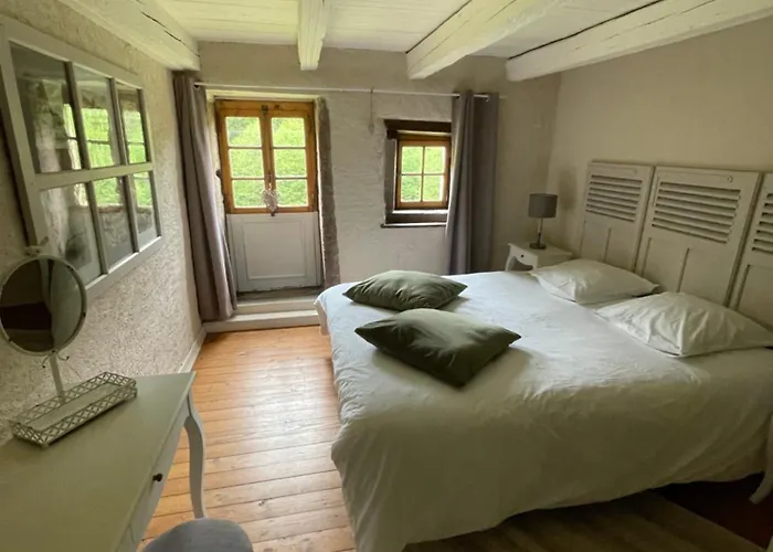 La Hutte Semesterbostad *