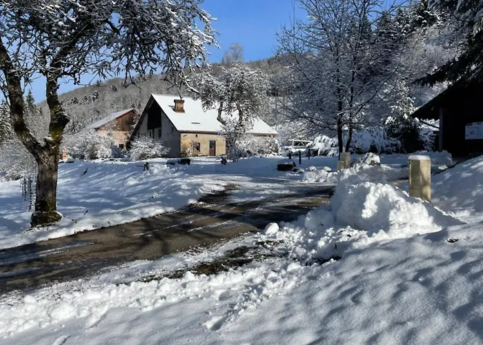 La Hutte Semesterbostad *