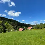 度假居 La Hutte 特恩顿