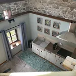 La Hutte * 特恩顿