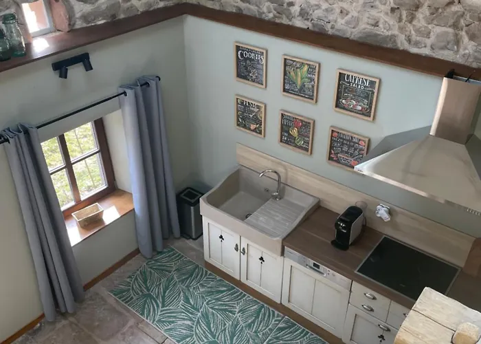 La Hutte * 特恩顿